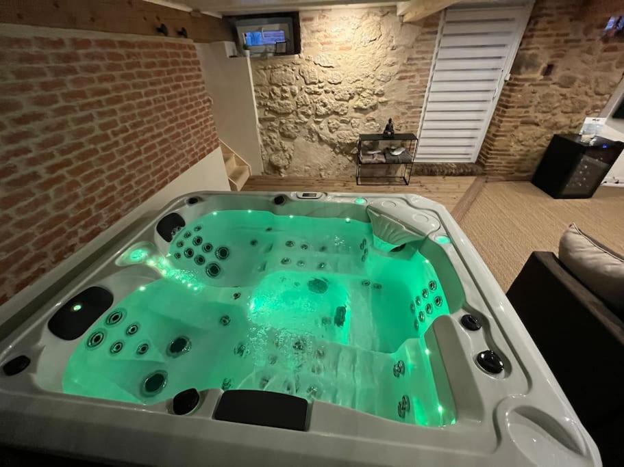 Gite Le Jardin Secret Et Gite Au Temps Suspendu Montpezat  Dış mekan fotoğraf